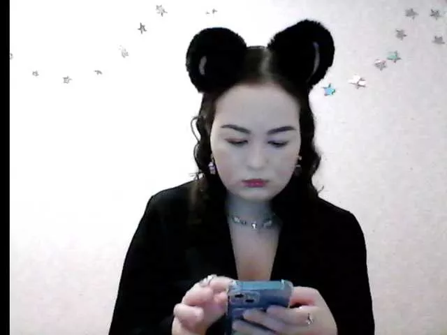 Offline -tiny-nika- on BongaCams