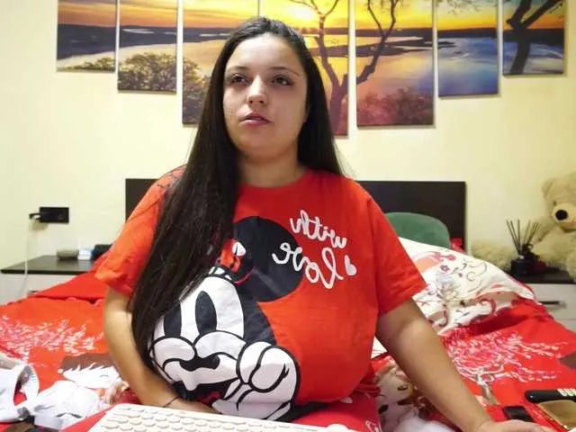 Offline adellineee on BongaCams