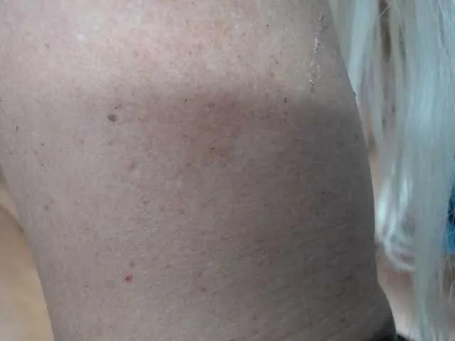 BongaCams adrianna_fox is Freechat adrianna_fox — I enjoy pleasing - especially when I can see you at the same time!