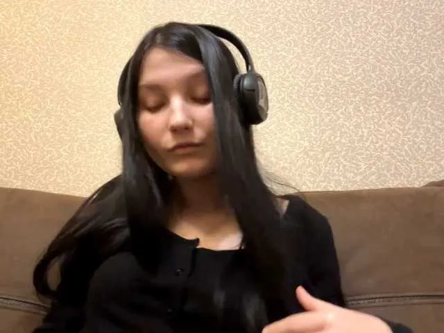 Freechat AideLandaker on BongaCams