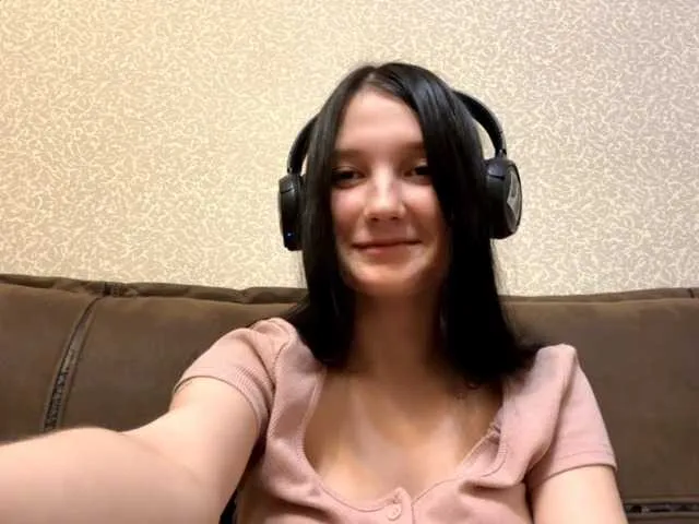 Freechat AideLandaker on BongaCams