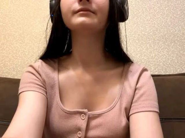 Freechat AideLandaker on BongaCams