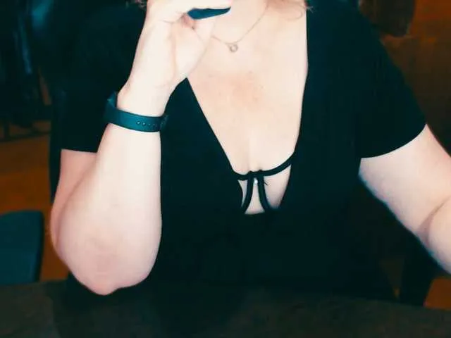 Alisa1917 on BongaCams