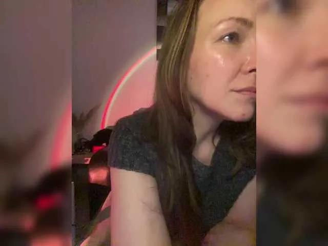 Alisasqrl on BongaCams