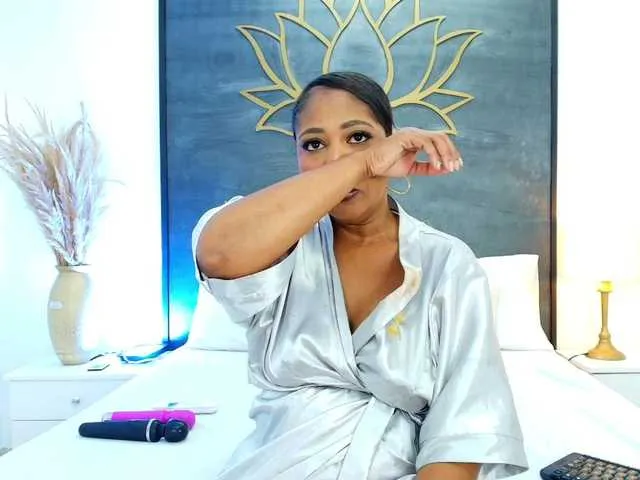 Freechat AlisonTravis on BongaCams