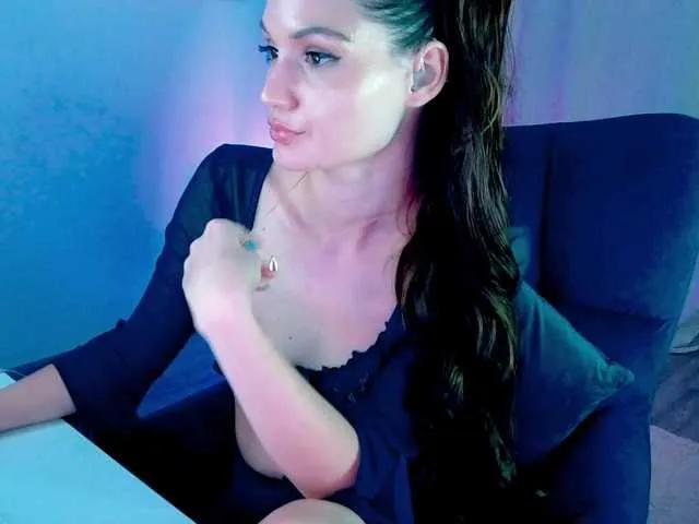 AmbraEnms on BongaCams