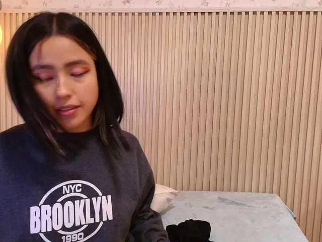 Offline AmyJoness1 on BongaCams