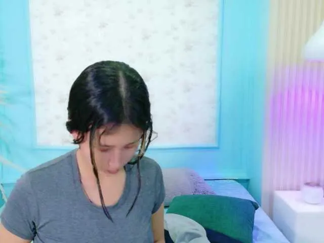 Offline AmyJoness1 on BongaCams