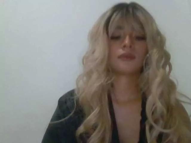 Freechat Antonellacolut on BongaCams