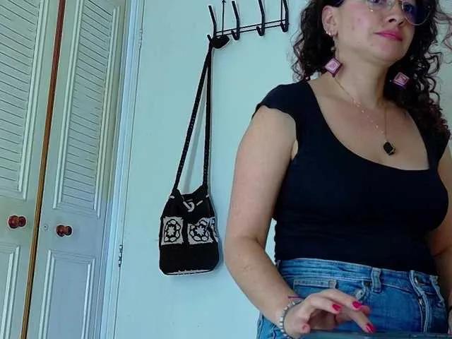 ArtesanaMK — In my world, the pleasure is in the details. I am passionate about tender experiences, where connection and sweetness are intertwined with every moment. I enjoy slow, exciting play, the kind that builds tension little by little until it explodes into...