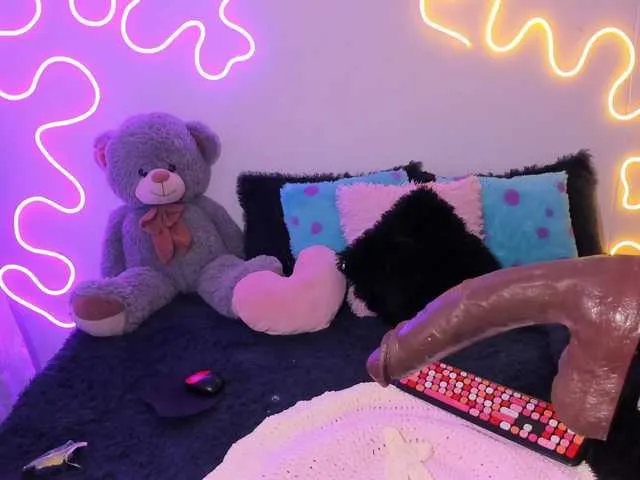 Offline Belacurvyx on BongaCams