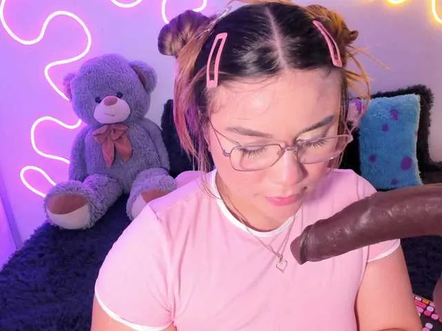 Offline Belacurvyx on BongaCams