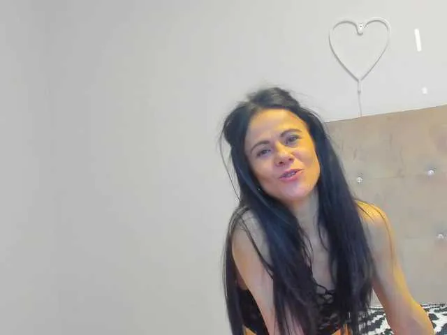 brianaflynt on BongaCams