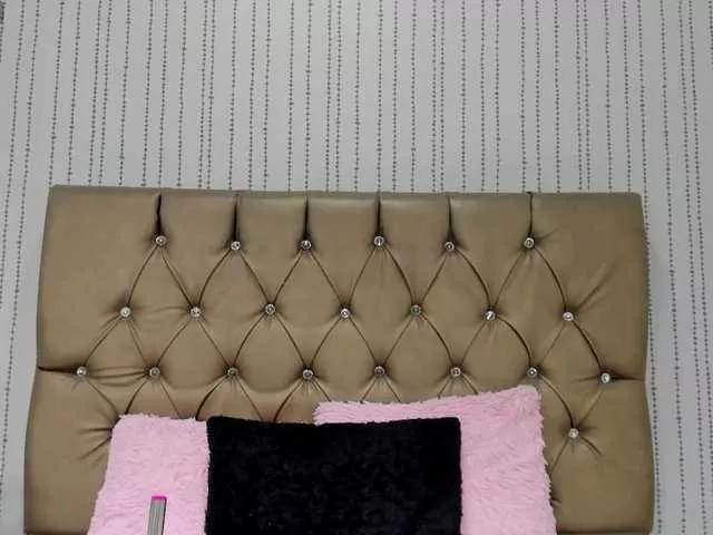 Offline candibella on BongaCams