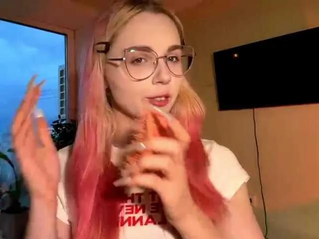 Offline CarenPoellnitz on BongaCams