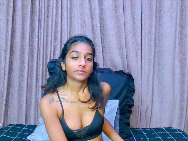 cherryindian4u on BongaCams