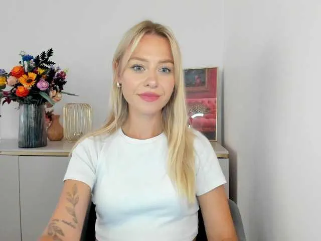 Offline CindyGlam on BongaCams