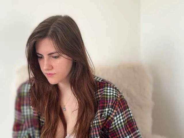 Offline claireheart on BongaCams