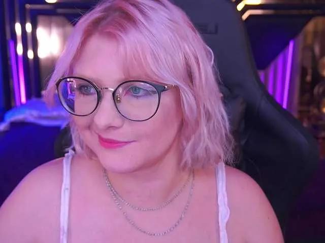 Freechat CoolTatis on BongaCams