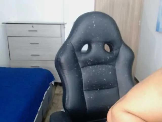 Freechat cristalb1 on BongaCams