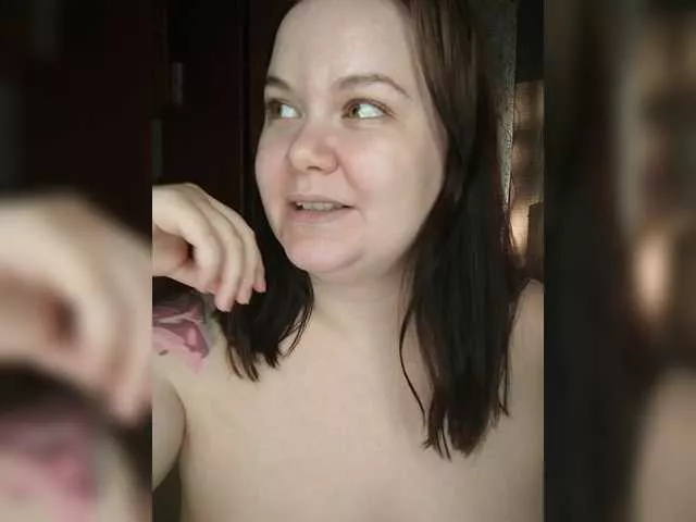 Offline Cutecheeks on BongaCams