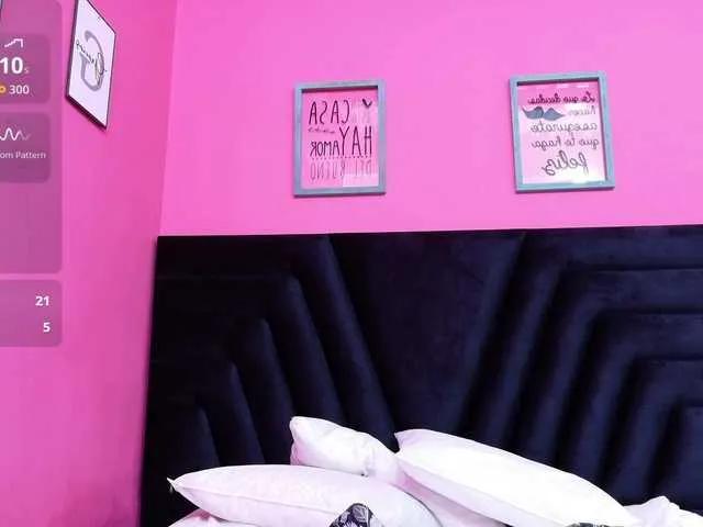 Freechat daddysneakin on BongaCams