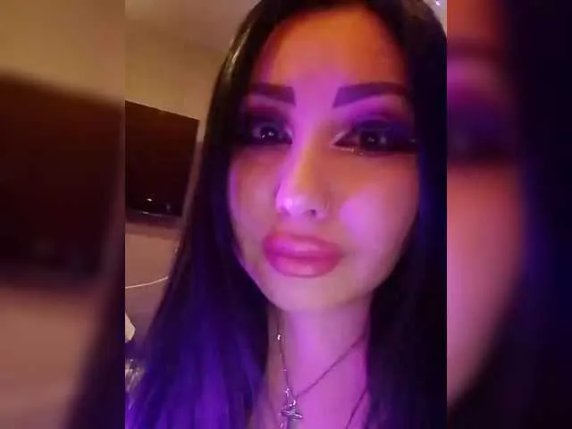 DiamondKey on BongaCams