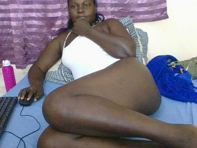 Ebonyblack28 on BongaCams