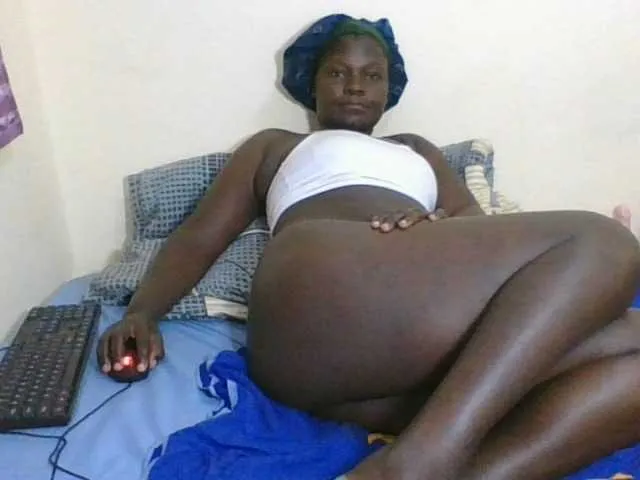 Ebonyblack28 on BongaCams