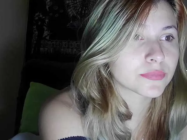 Elith20 on BongaCams