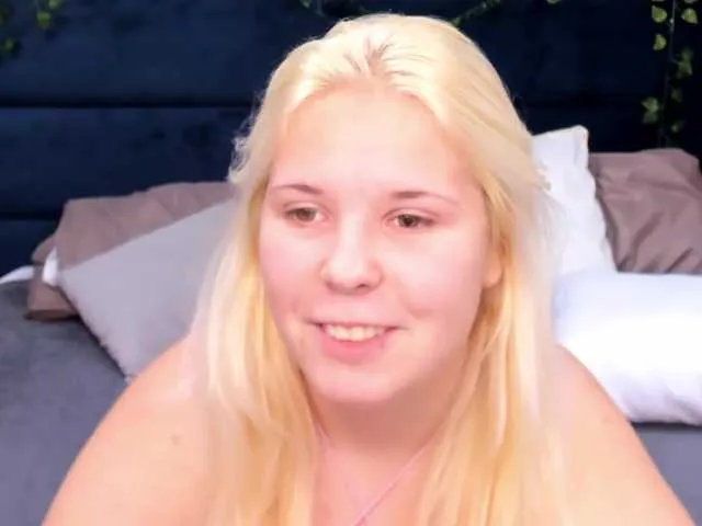 EmillyRogers on BongaCams