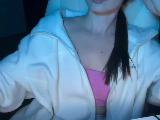 emisun on BongaCams