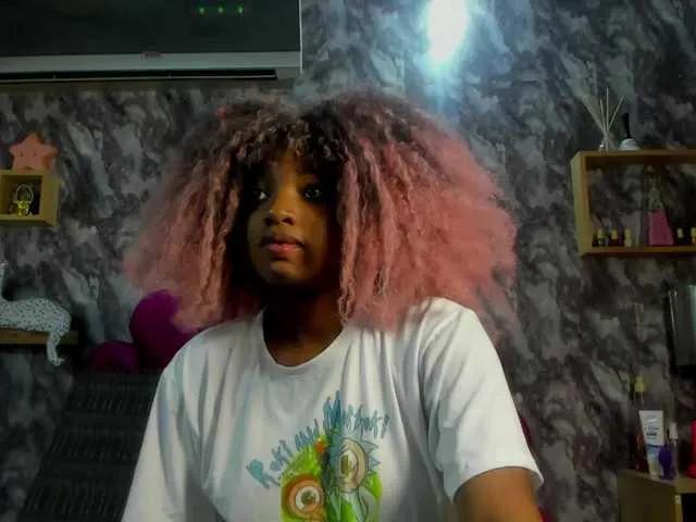 Freechat EMMAPARIS on BongaCams