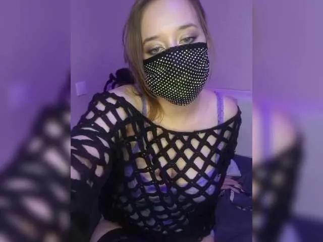 eridaamorous-1 — I like ease of communication and confidence in men. A deep voice and a sharp mind are my weaknesses.