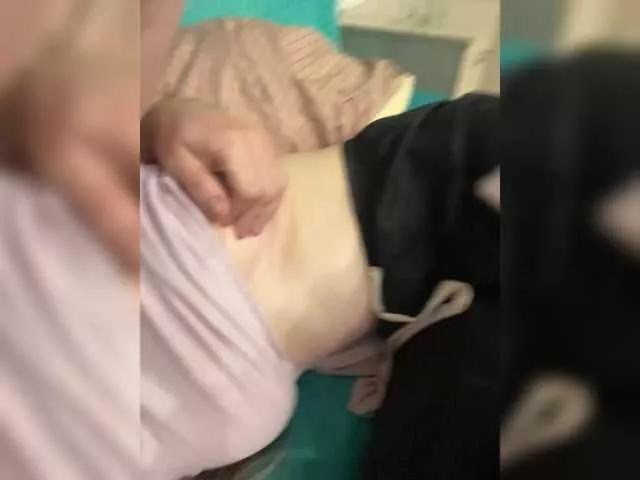 Offline Essss33331 on BongaCams