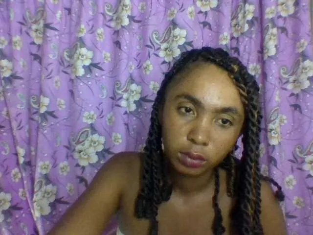 EvahMorgane on BongaCams