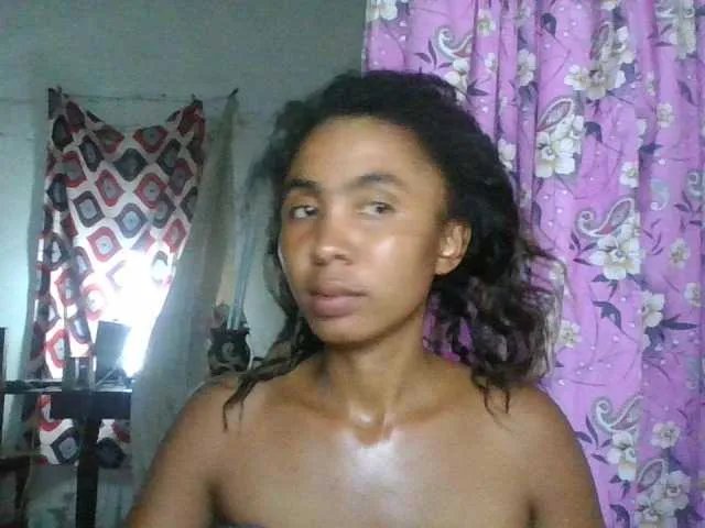 EvahMorgane on BongaCams