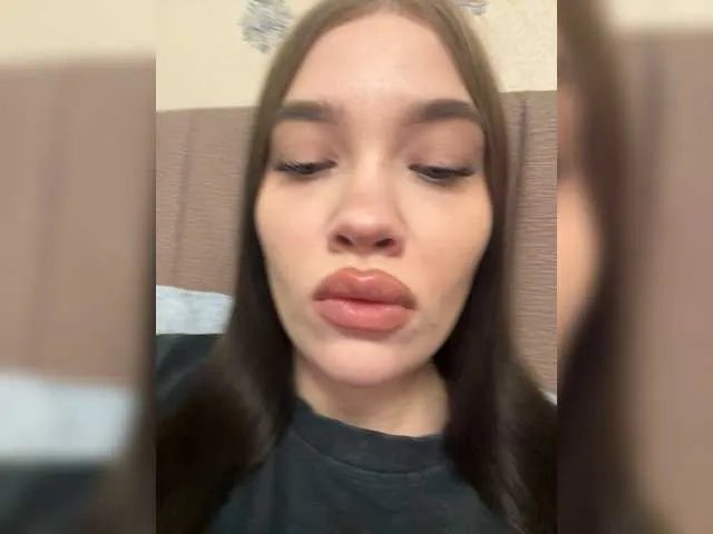 Glossmixdoll on BongaCams