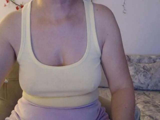 Freechat goodSnowQueen on BongaCams