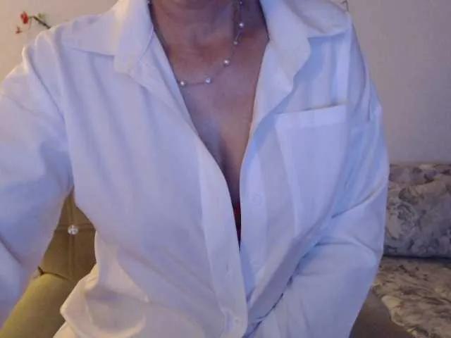 Freechat goodSnowQueen on BongaCams
