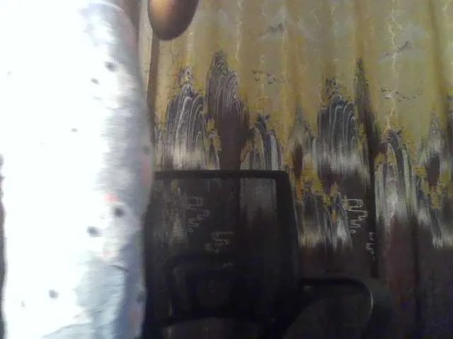 Offline HappyLoverxo on BongaCams