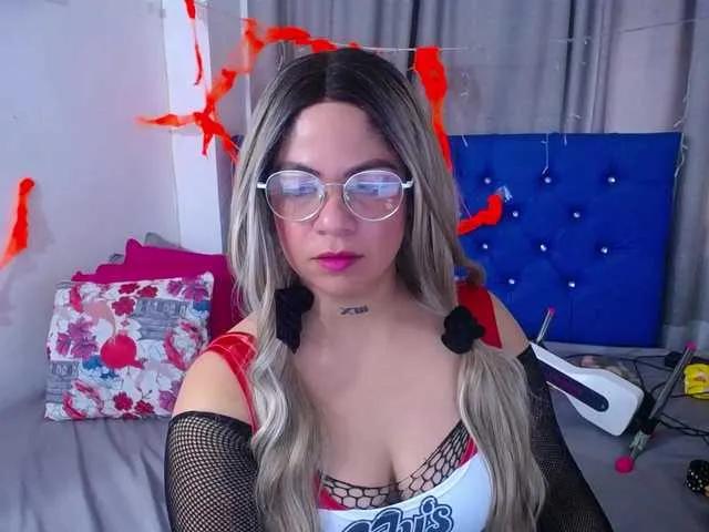 Freechat horny-cougar on BongaCams