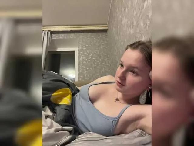 Offline Hotgirrrl on BongaCams