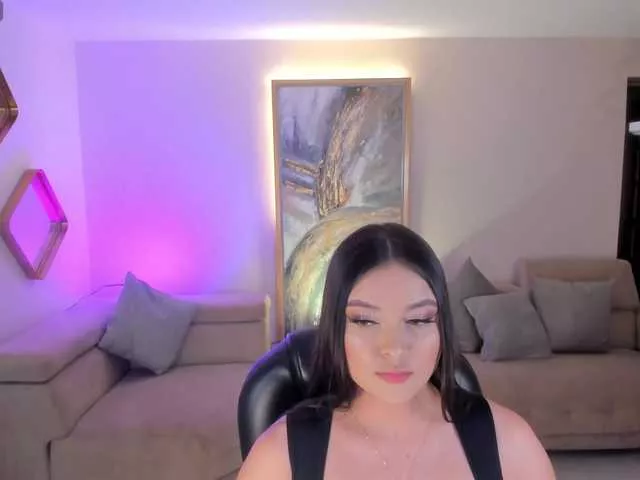 IvyJones1 on BongaCams