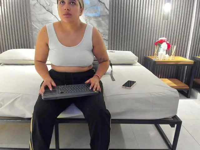 JuliethaTaylor on BongaCams