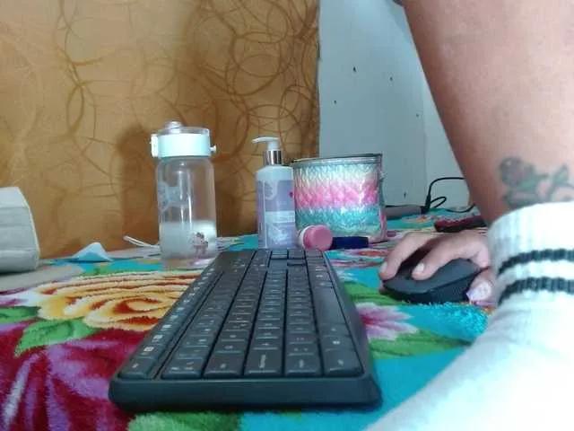 katalinasquirt1 — me encanta hacer squirt en tu polla.