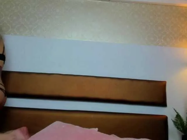 Offline KatniseBabe on BongaCams