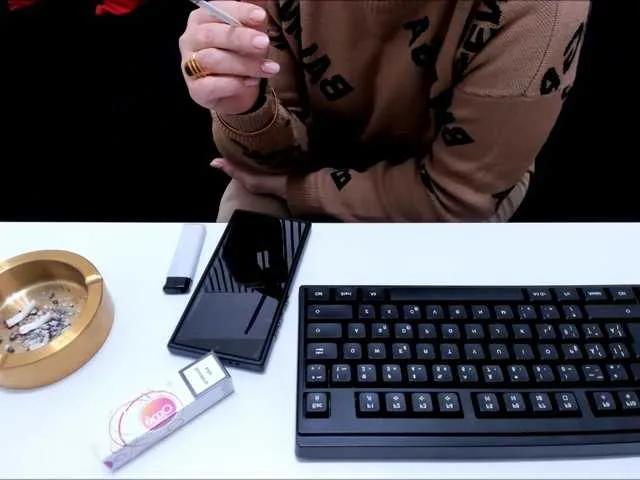 kattsuunnyy — I like to touch and caress my body,feel the naked skin under my fingers and really love watching you  playing yourself...it make me really excited