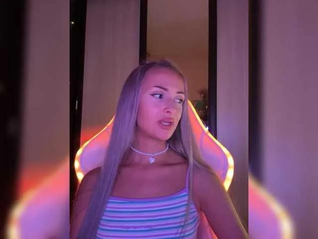 Freechat KiraWhite on BongaCams