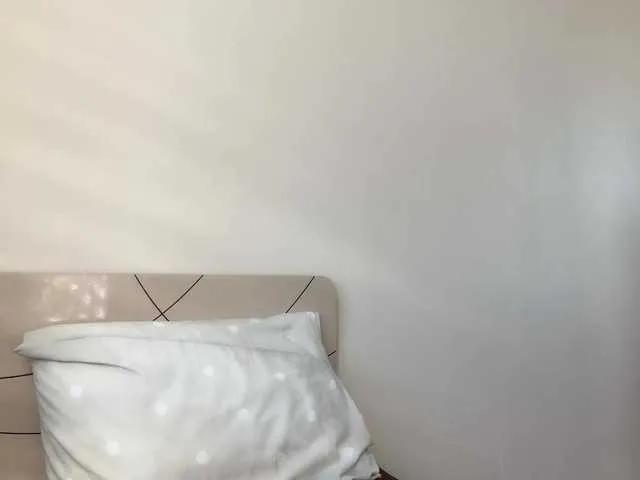 Offline kitty2003preaty on BongaCams